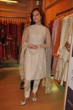 Dia Mirza at Ritu Kumar store in Phoneix Mill on 21st Sept 2011 (16).JPG